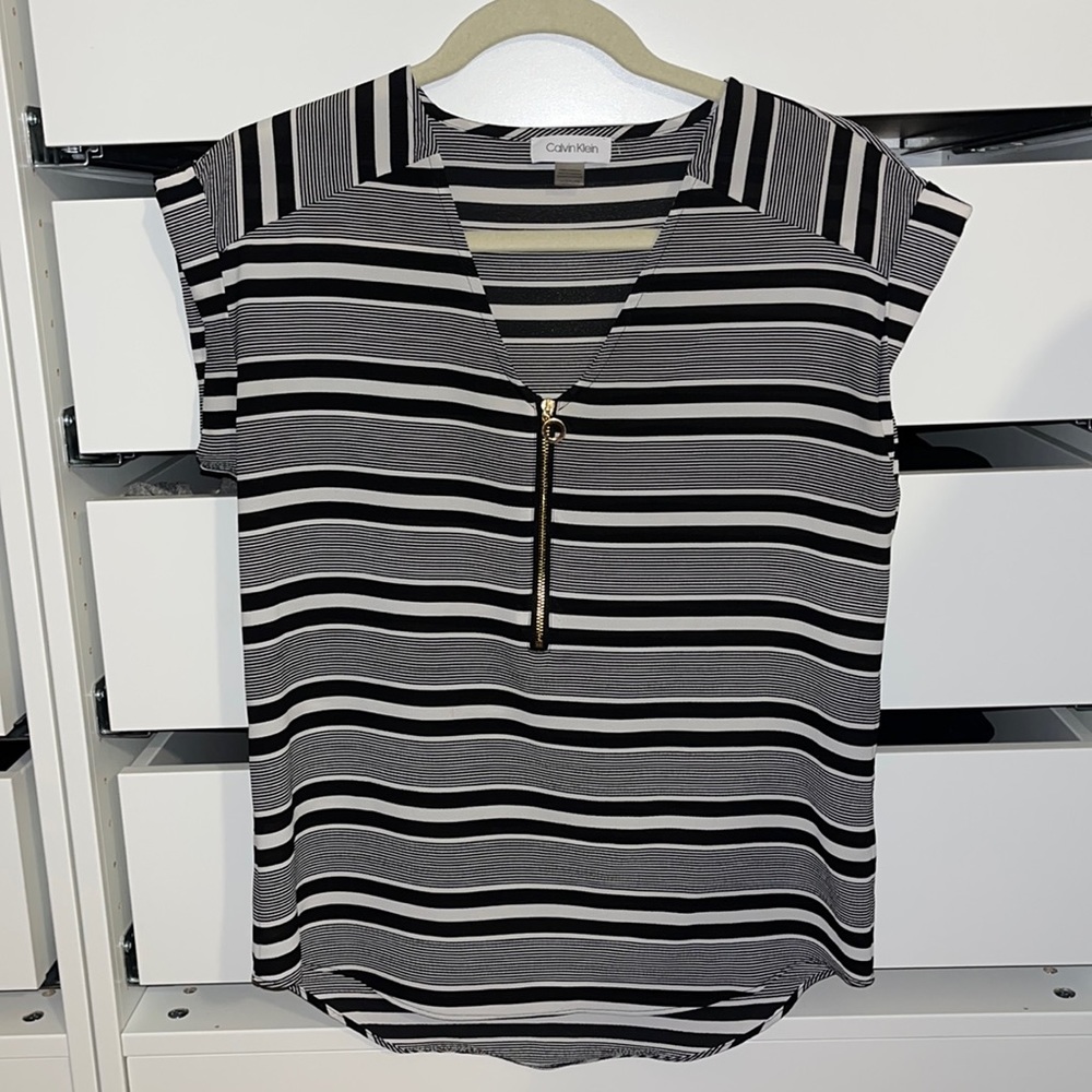 Calvin Klein XS top